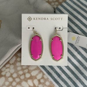 NWT Kendra Scott Bright Pink w/ Gold Elle Earrings